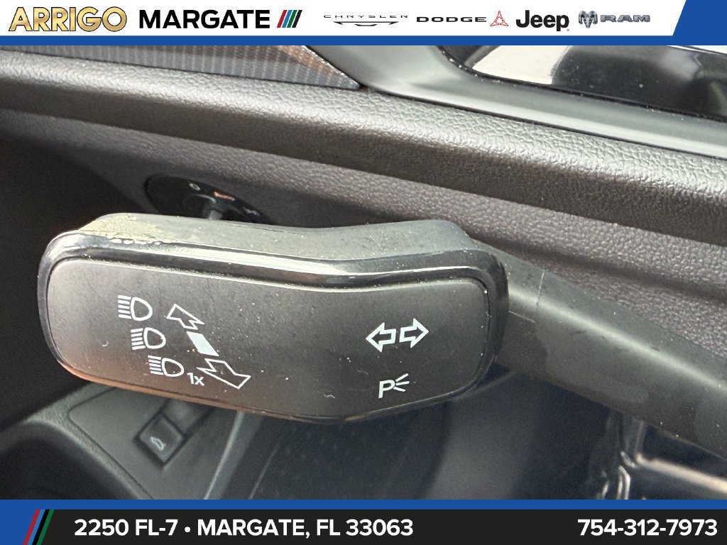 Used 2019 Volkswagen Jetta GLI FWD image 30