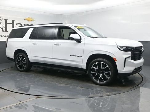 Used 2024 Chevrolet Suburban RST w/ Luxury Package image 6