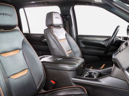 Used 2023 GMC Yukon XL AT4 AWD/4WD image 31
