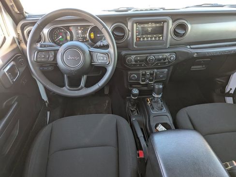 Used 2023 Jeep Wrangler Unlimited AWD/4WD image 28