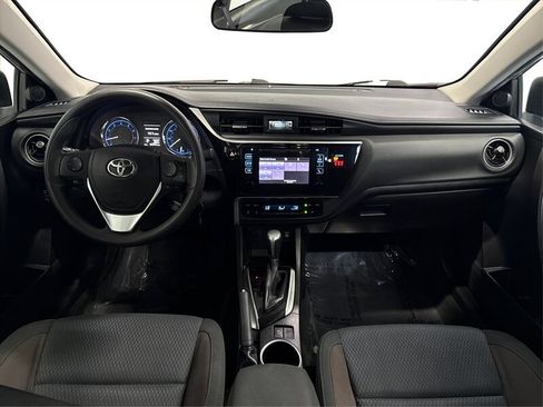 Used 2019 Toyota Corolla LE FWD image 17
