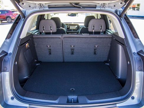 New 2025 Chevrolet TrailBlazer LT w/ Convenience Package image 8