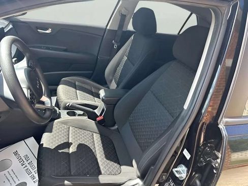 Used 2023 Kia Rio S w/ Technology Package FWD image 9