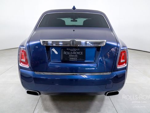 Used 2019 Rolls-Royce Phantom Sedan image 9
