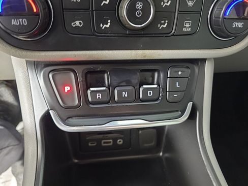 Used 2020 GMC Terrain SLT FWD image 21