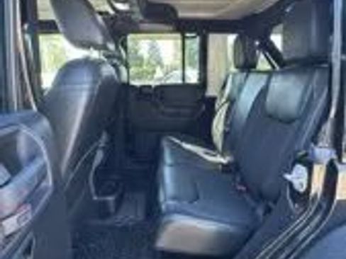Used 2016 Jeep Wrangler Unlimited Sahara AWD/4WD image 11