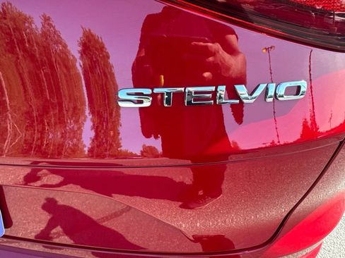 Used 2023 Alfa Romeo Stelvio Veloce AWD/4WD image 28
