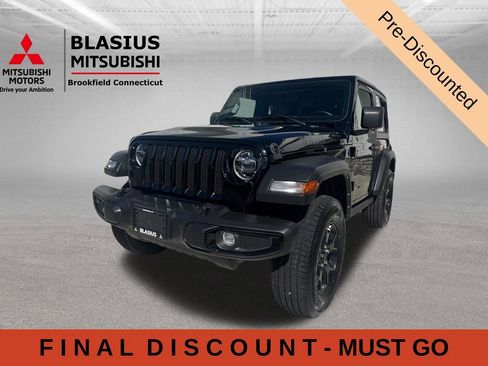 Used 2022 Jeep Wrangler Sport AWD/4WD image 5