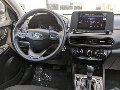 Used 2022 Hyundai Kona SEL image 22