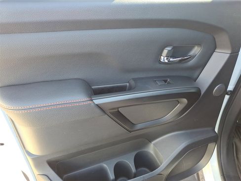 Used 2023 Nissan Titan PRO-4X w/ Pro-4x Convenience Package image 23