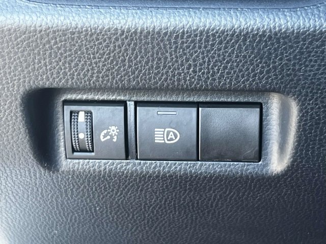 Used 2024 Toyota RAV4 LE AWD/4WD image 21