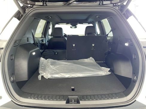 New 2026 Chevrolet Equinox LT w/ Convenience Package II AWD/4WD image 19