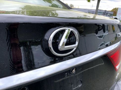 Used 2016 Lexus LS 460 AWD w/ Comfort Package image 31