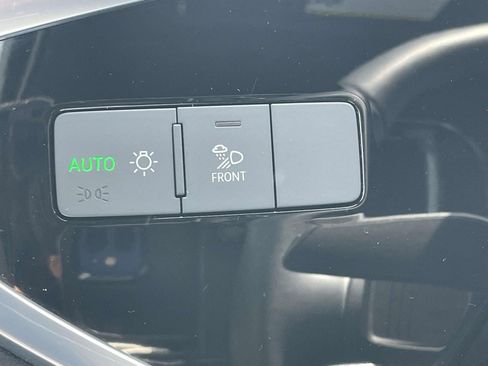 Certified 2025 Audi Q3 2.0T Premium AWD/4WD image 21