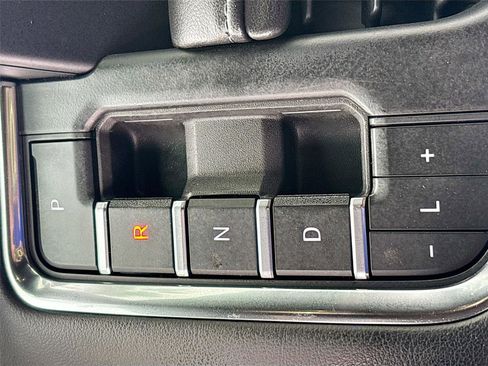 Used 2022 Chevrolet Tahoe LS image 18