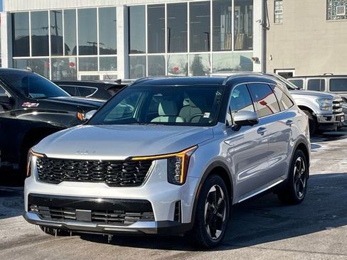 Certified 2025 Kia Sorento SX Prestige image 5