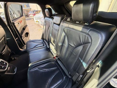 Used 2017 Lincoln MKX Reserve w/ Lincoln MKX Climate Package FWD image 14