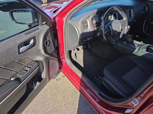 Used 2023 Dodge Charger SXT image 10