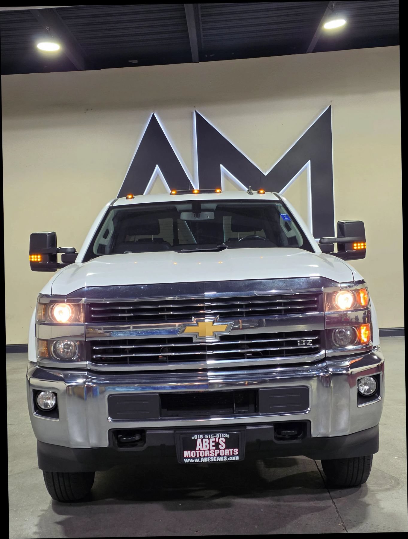 Used 2015 Chevrolet Silverado 3500 LTZ AWD/4WD image 3