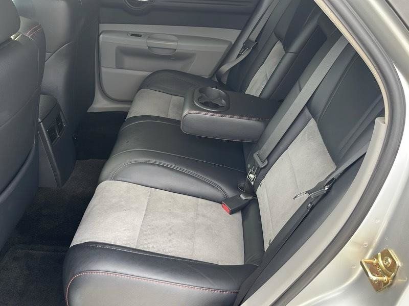 Used 2006 Dodge Magnum SRT8 RWD image 37
