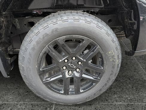 New 2026 Chevrolet Silverado 1500 Custom w/ LPO, Dark Essentials Package image 14