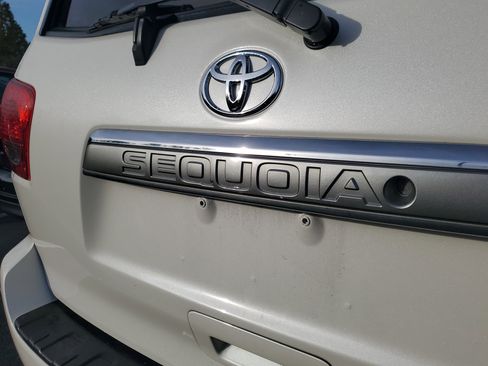 Used 2016 Toyota Sequoia Platinum image 8
