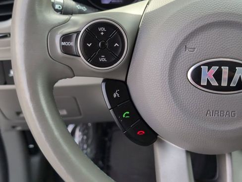 Used 2015 Kia Soul EV FWD image 18