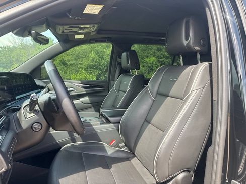 Used 2023 Cadillac Escalade ESV Sport w/ Touring Package AWD/4WD image 20