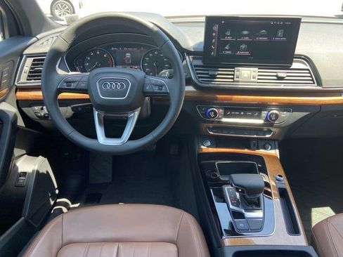 Used 2023 Audi Q5 2.0T Premium w/ Convenience Package AWD/4WD image 14