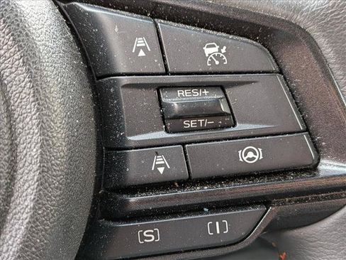Used 2025 Subaru Crosstrek 2.5i Limited AWD/4WD image 12