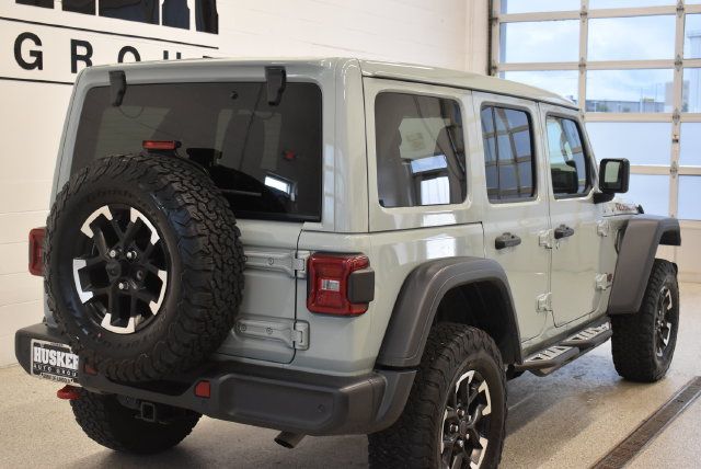 Used 2024 Jeep Wrangler Unlimited Rubicon w/ Safety Group AWD/4WD image 4