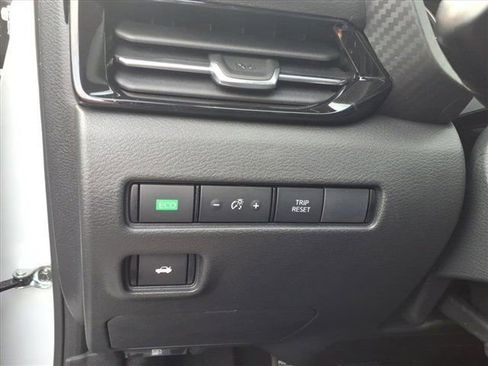 New 2025 Nissan Sentra SR image 19