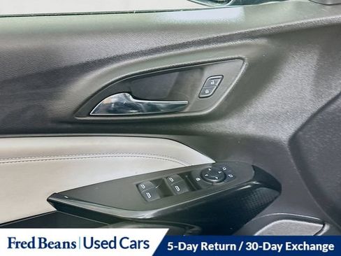 Used 2025 Chevrolet Trax LT w/ Driver Confidence Package FWD image 24