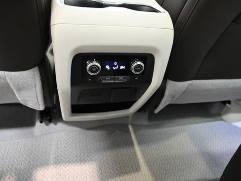 New 2026 GMC Acadia Denali w/ Super Cruise Package image 28