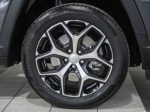 Certified 2024 Jeep Compass Limited w/ Sun and Sound Group image 22