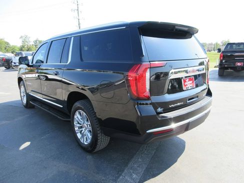 Certified 2022 GMC Yukon XL SLT w/ SLT Premium Package AWD/4WD image 9