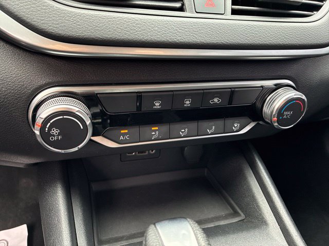 Used 2020 Nissan Altima 2.5 S AWD/4WD image 11