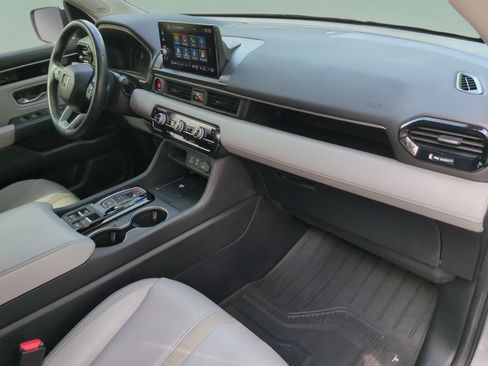 Used 2024 Honda Pilot Touring image 21