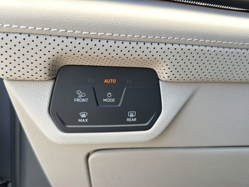 New 2026 Volkswagen Atlas SEL Premium R-Line AWD/4WD image 36