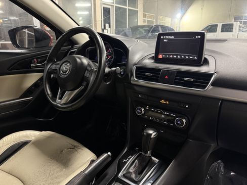 Used 2014 MAZDA MAZDA3 s Grand Touring image 29