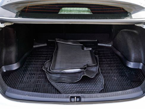 Used 2024 Toyota Corolla LE image 14