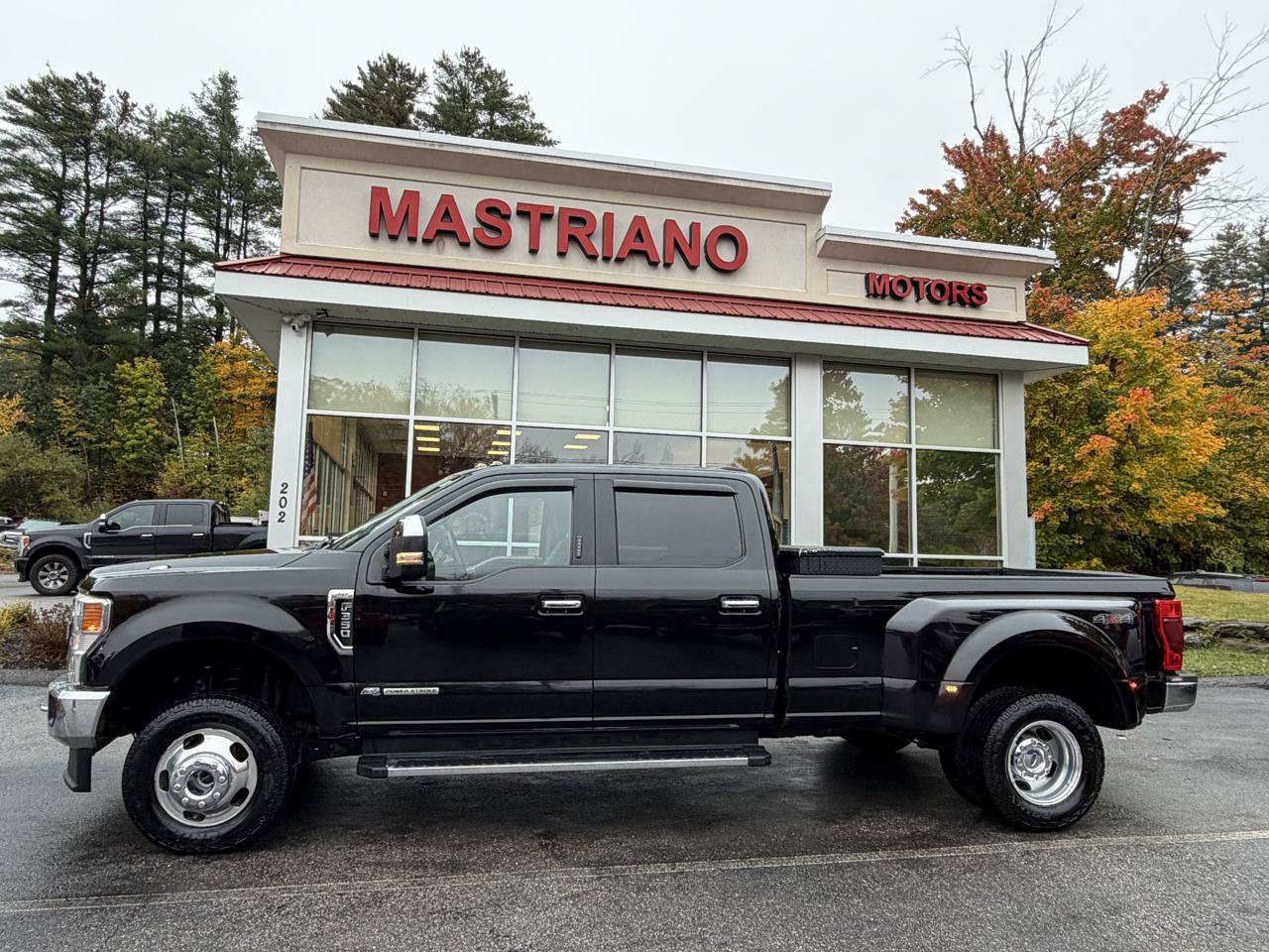 Used 2021 Ford F350 XLT w/ XLT Premium Package AWD/4WD image 10