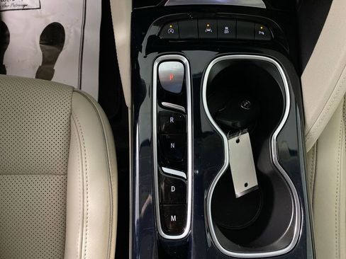 Used 2021 Buick Envision Essence FWD image 19