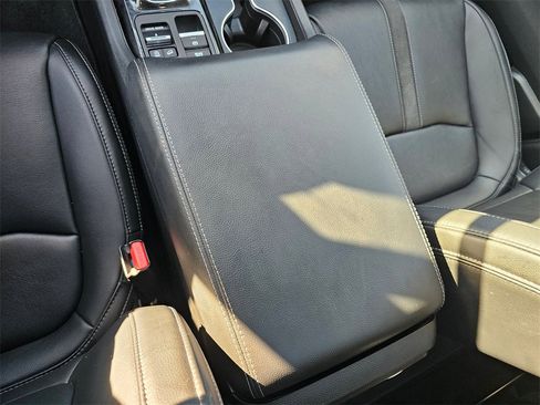 Used 2023 Honda Pilot Touring image 29