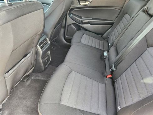 Used 2024 Ford Edge SE w/ Black Appearance Package image 30