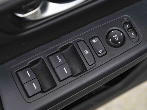 Used 2024 Honda CR-V LX image 36