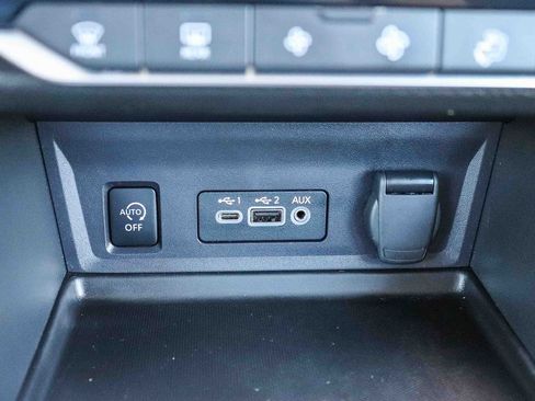 Used 2024 Nissan Sentra SR FWD image 30