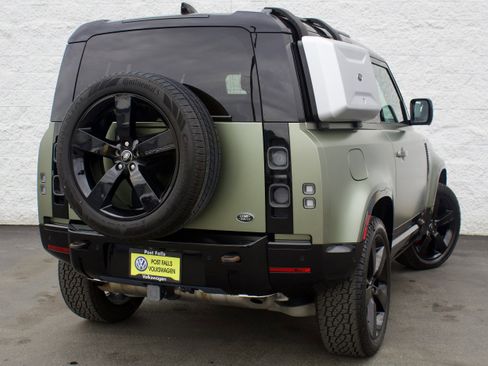 Used 2022 Land Rover Defender 90 X image 8