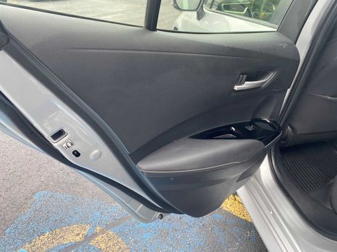 Used 2020 Toyota Corolla SE w/ SE Preferred Package FWD image 27