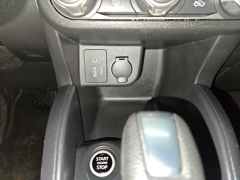 Used 2023 Nissan Kicks S image 18